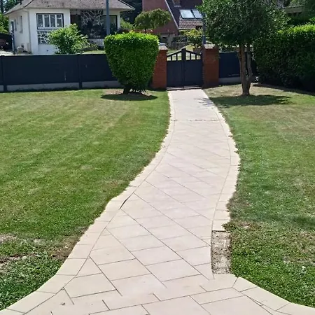 Des Clematites Homestay Dainville